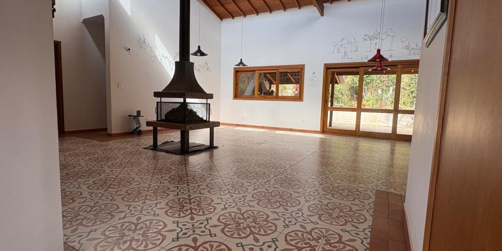 02f669ce-57e7-4309-ac46-b12d1a50dff5