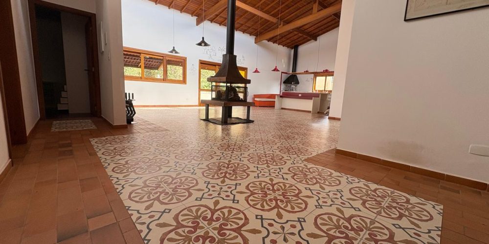 8f4216cd-7de5-4879-a84a-ed0db5264211