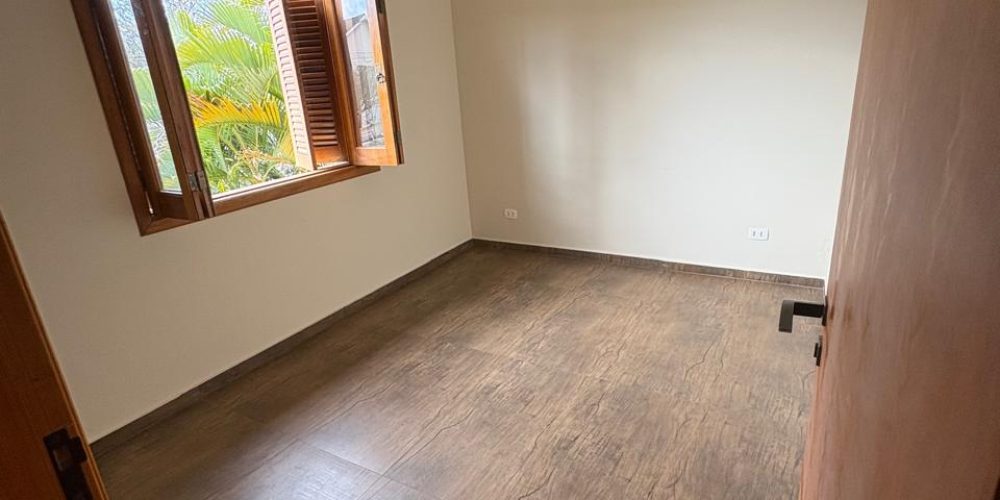 b1ccf49d-7544-421d-808a-6597c540b29c